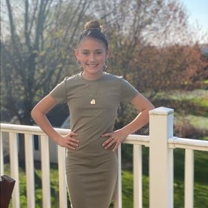 Meet your Posher, Ayla